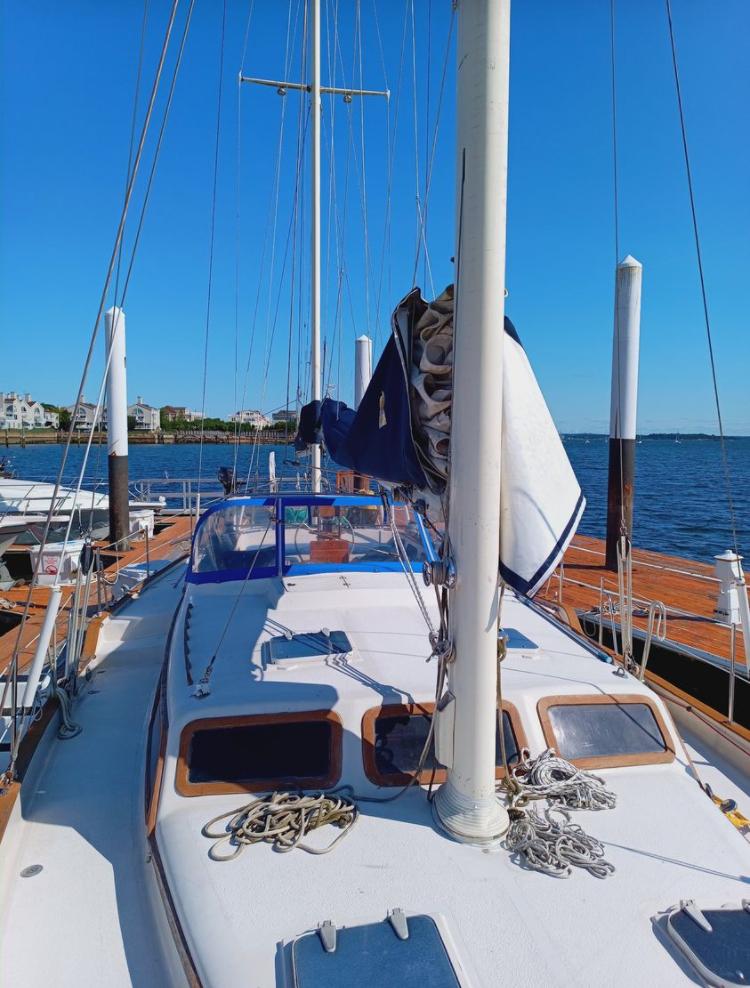 Newport RI Yacht Brokerage