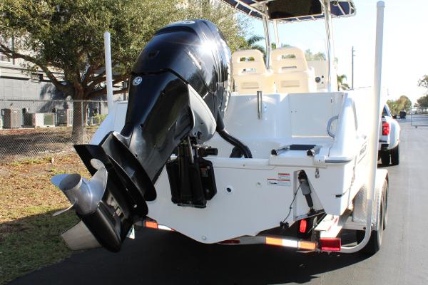 22' Boston Whaler, Listing Number 100913387, - Photo No. 8