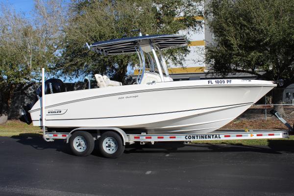 22' Boston Whaler, Listing Number 100913387, - Photo No. 3
