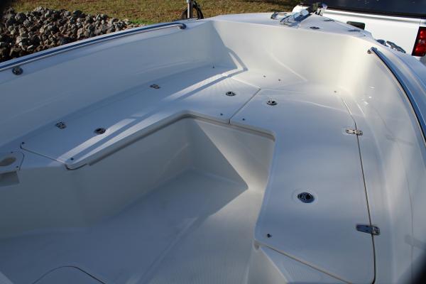22' Boston Whaler, Listing Number 100913387, - Photo No. 22