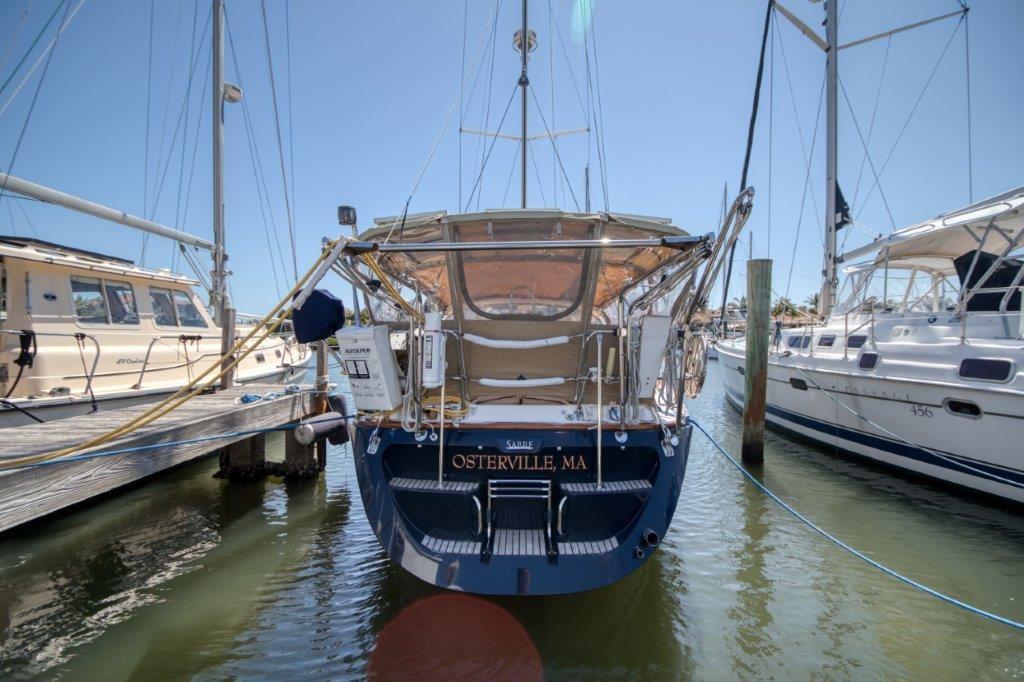 Sugar scoop transom