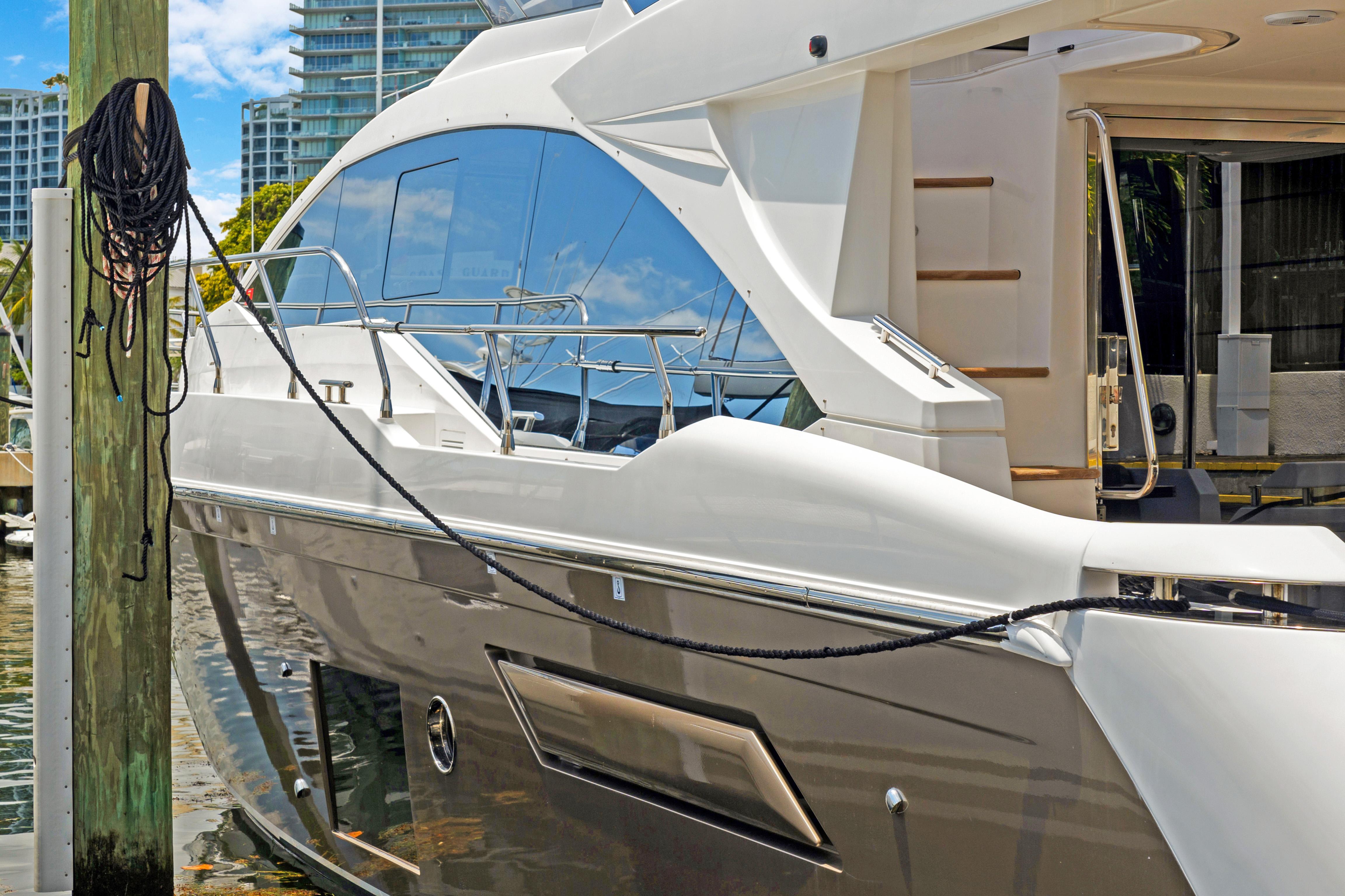 2019 Azimut 50 flybridge