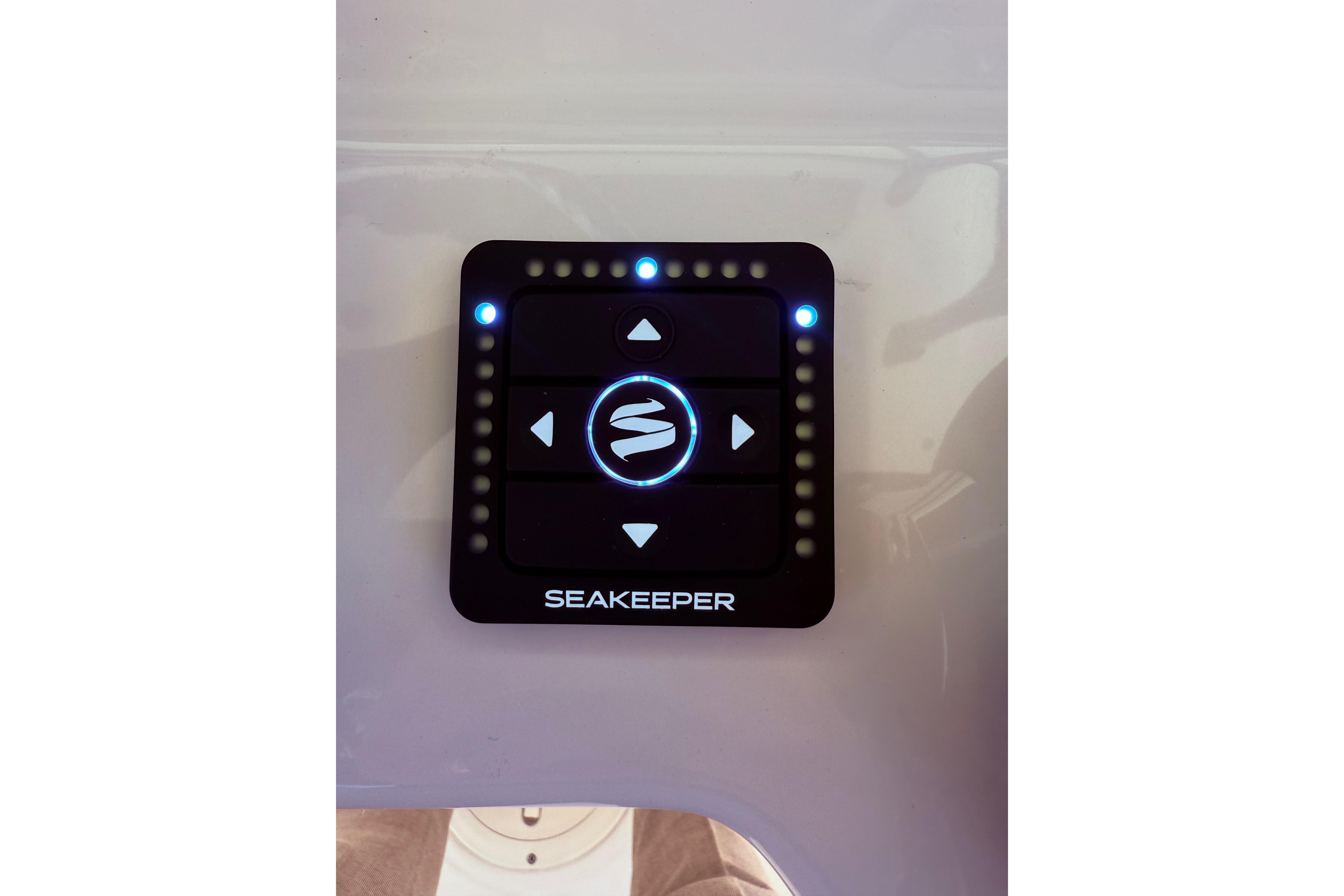 2020 Boston Whaler 350 Outrage #TBMB1207K inventory image at Sun Country Marine Group, Newport Beach