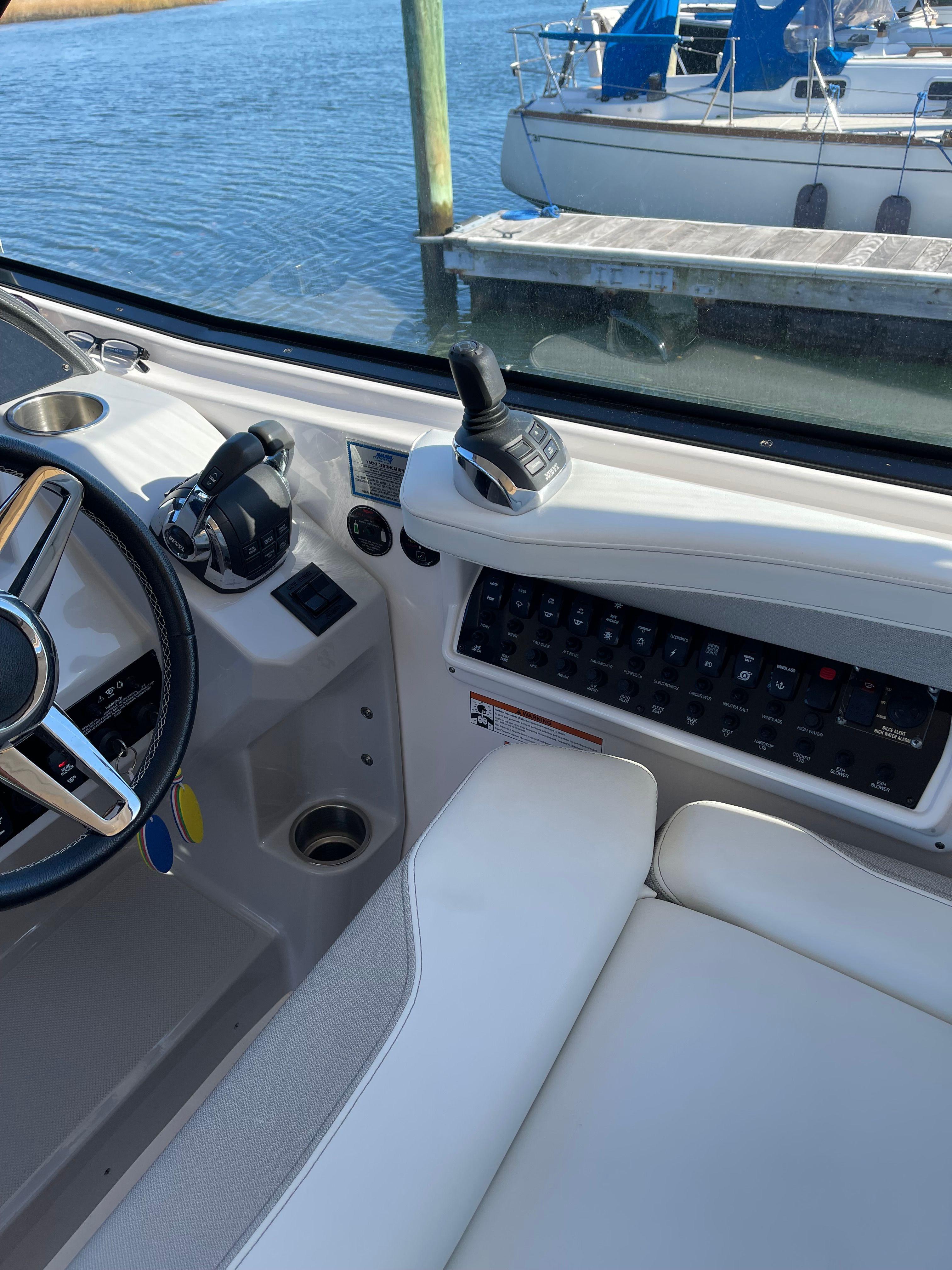 2021 Regal 35 Sport Coupe-32