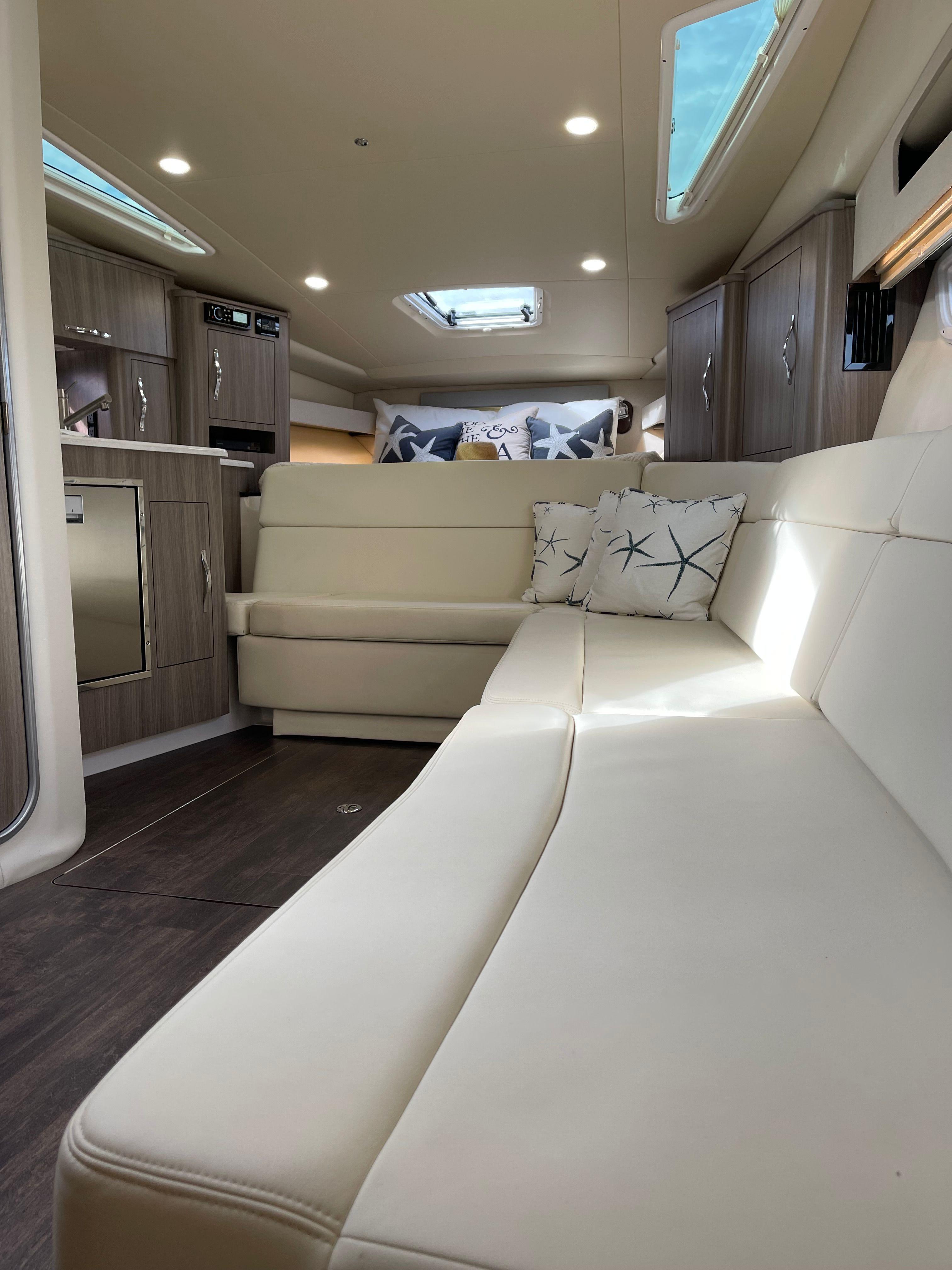 2021 Regal 35 Sport Coupe-46
