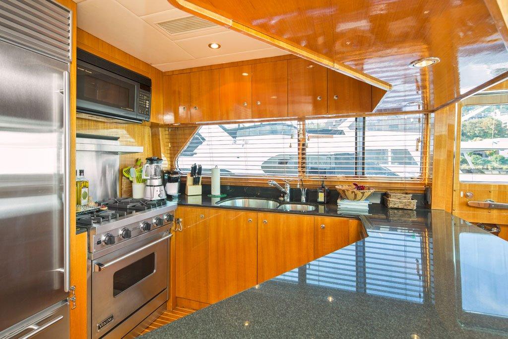 2001 Horizon Skylounge #TBBA82111 inventory image at Sun Country Yachts, South Lake Union (Seattle) 2001 Horizon Skylounge #TBBA82111 inventory image at Sun Country Yachts, South Lake Union (Seattle)
