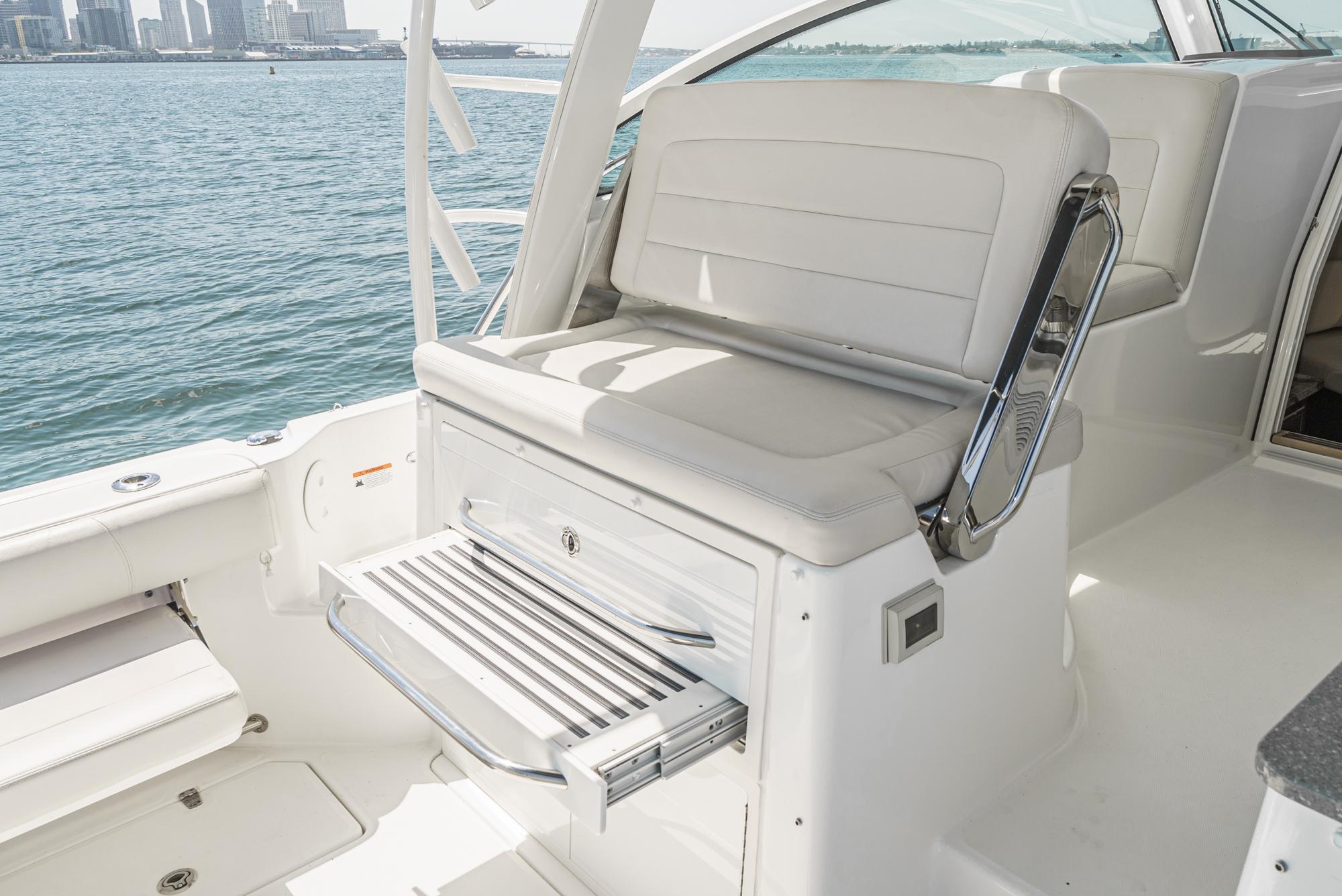 2020 Boston Whaler 345 Conquest #TBRM0091F-LLC inventory image at Sun Country Marine Group, San Diego Harbor Island 2020 Boston Whaler 345 Conquest #TBRM0091F-LLC inventory image at Sun Country Marine Group, San Diego Harbor Island