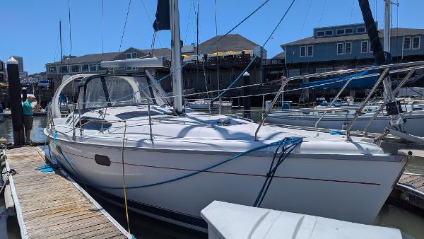 1999 Hunter 380