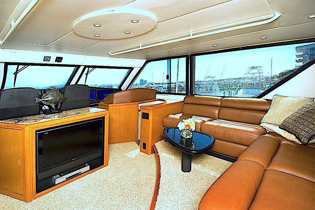 1998 72 Viking Enclosed Bridge Crown Royal Bridge