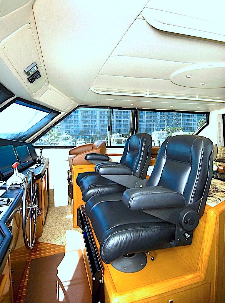 1998 72 Viking Enclosed Bridge Crown Royal Captains Chairs
