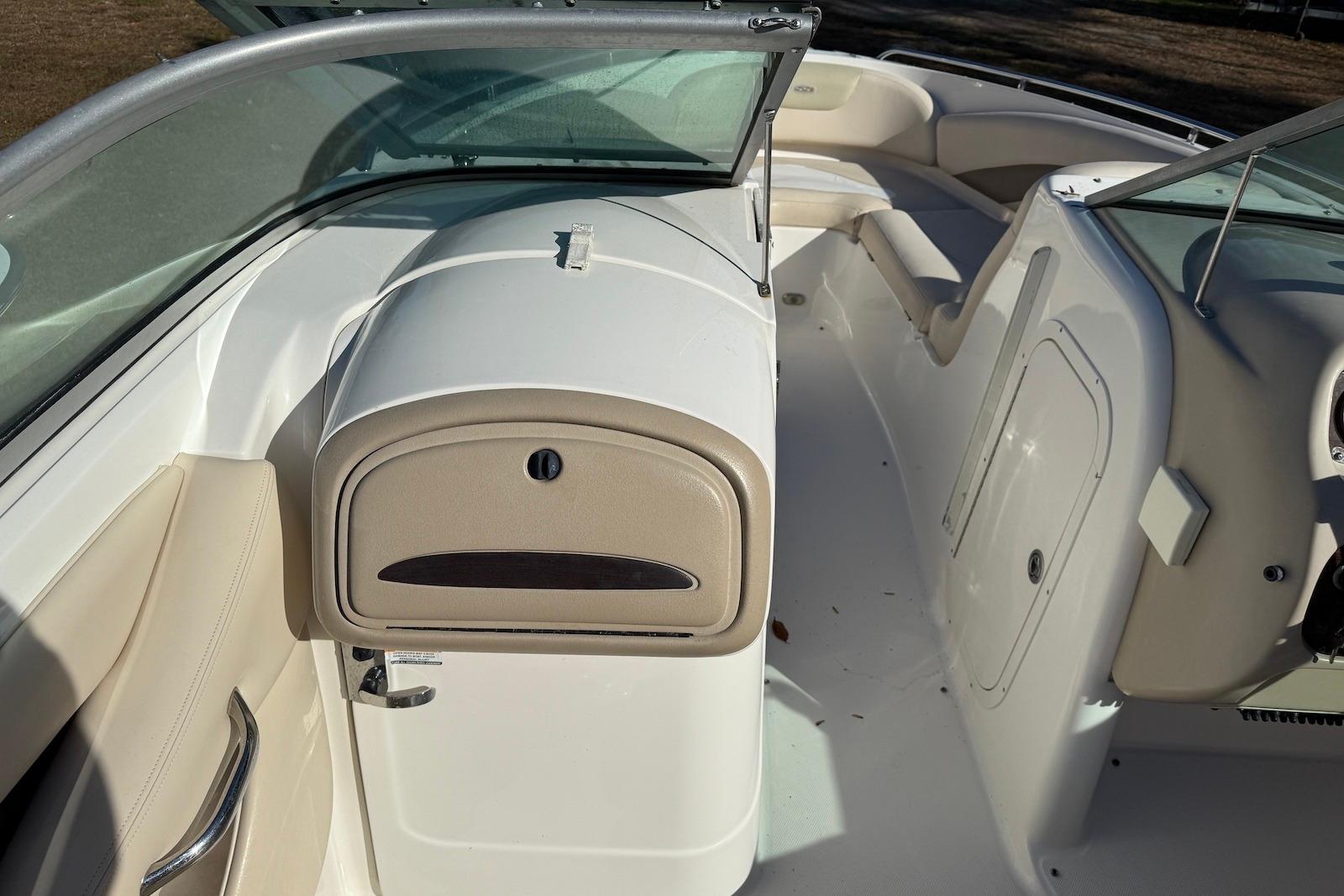 M 10506 TW Knot 10 Yacht Sales M 10506 TW Knot 10 Yacht Sales