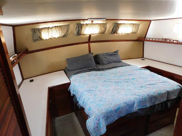 43' Gulfstar, Listing Number 100916568, - Photo No. 10