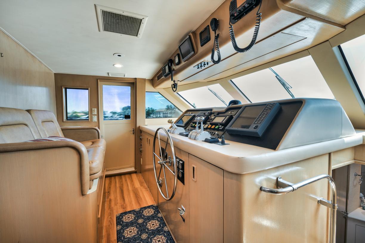 Hats Off Yacht for Sale 74 Hatteras Yachts Fort Lauderdale, FL
