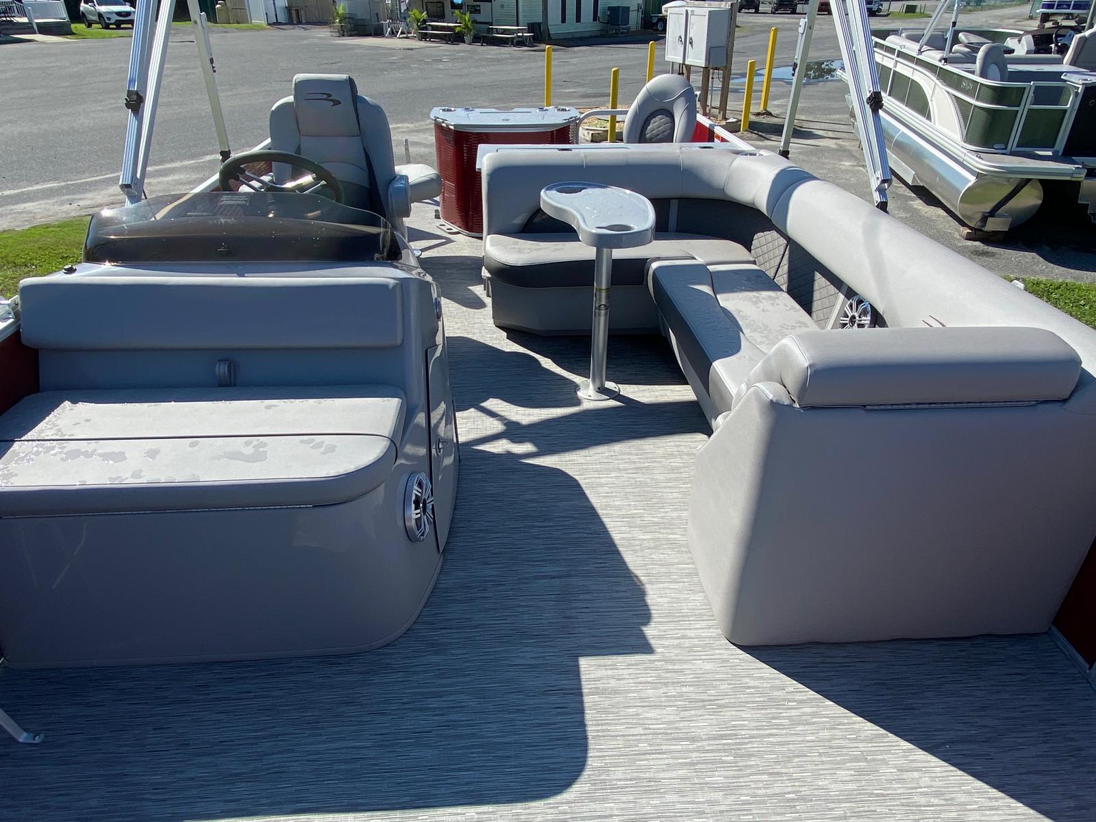 2020 Bennington boat for sale, model of the boat is 22 SFXAPGP - Dual Stern Gates & Image # 3 of 12