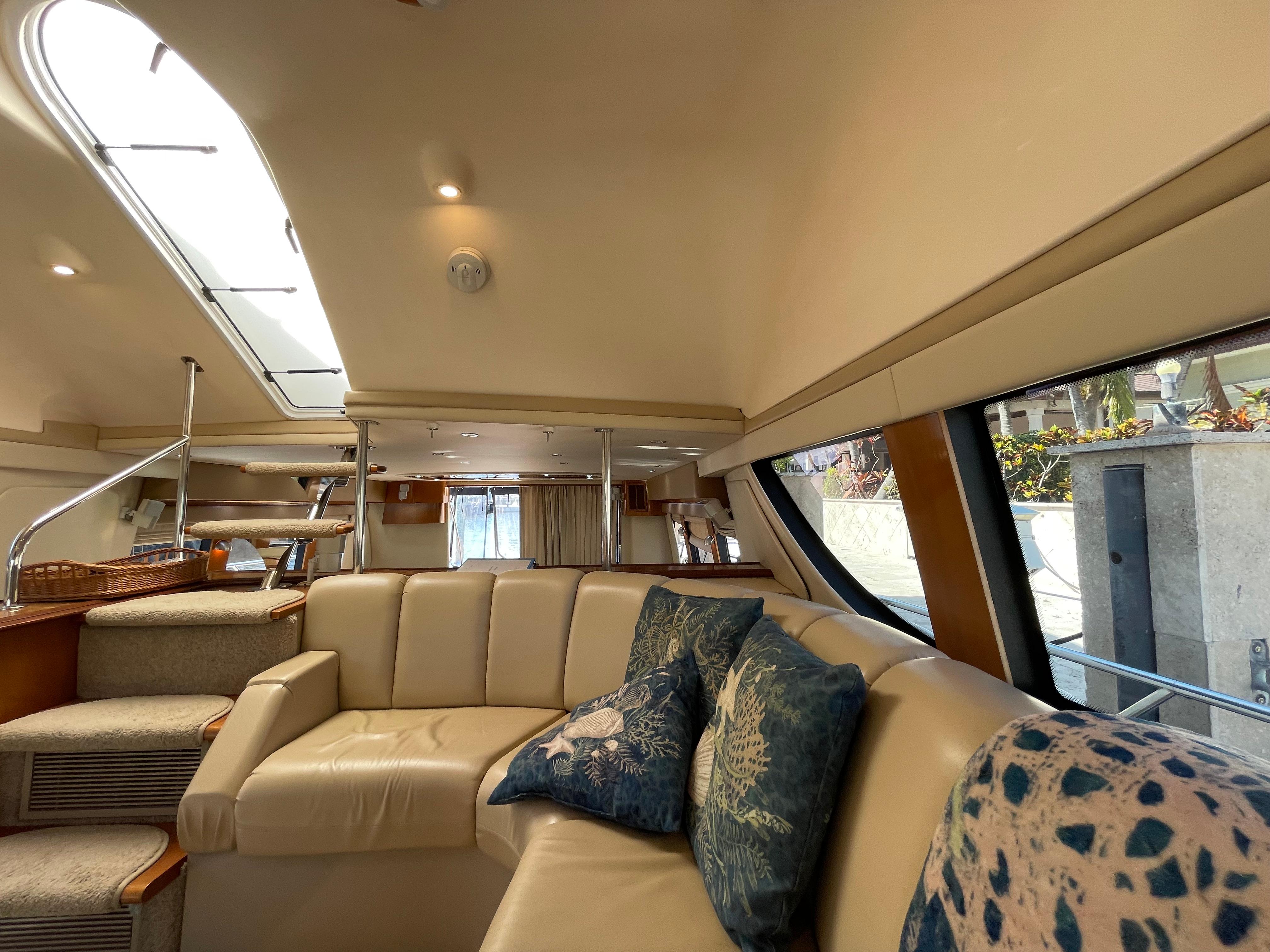 Carver-56 Voyager 2005-Just A Dream FL-US-Luxurious interior of 2005 Carver 56 Voyager yacht with plush seating and elegant decor.-9669425 | Thumbnail