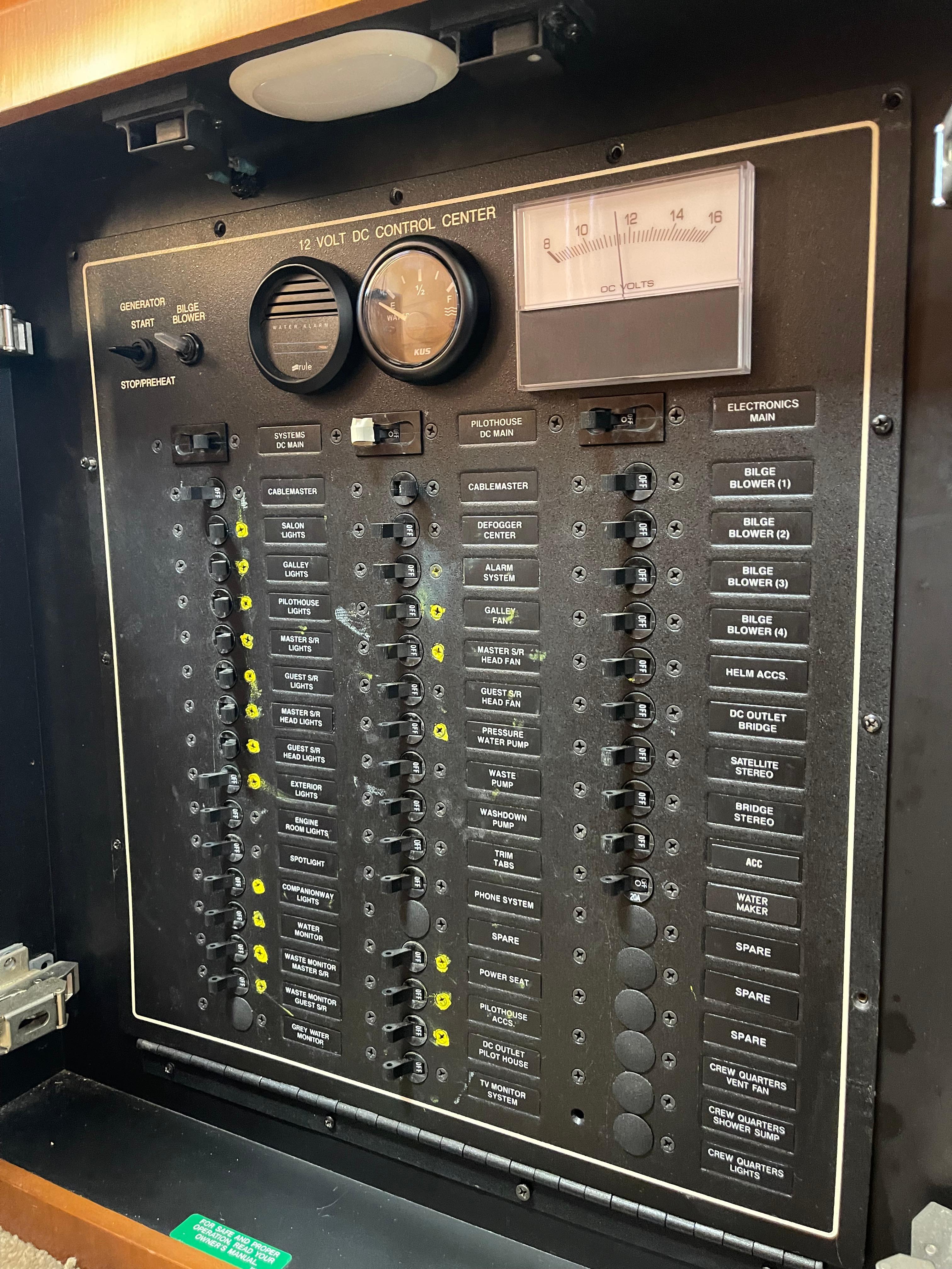 Carver-56 Voyager 2005-Just A Dream FL-US-Electrical control panel of a 2005 Carver 56 Voyager yacht.-9669425 | Thumbnail