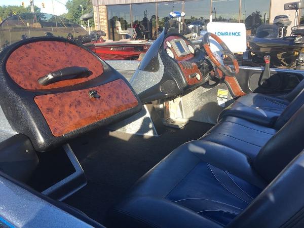 2006 Ranger Boats boat for sale, model of the boat is 521VX & Image # 7 of 10