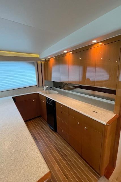 Fish Tank Yacht Photos Pics Viking 61 FISH TANK - Galley Counters & Cabinets