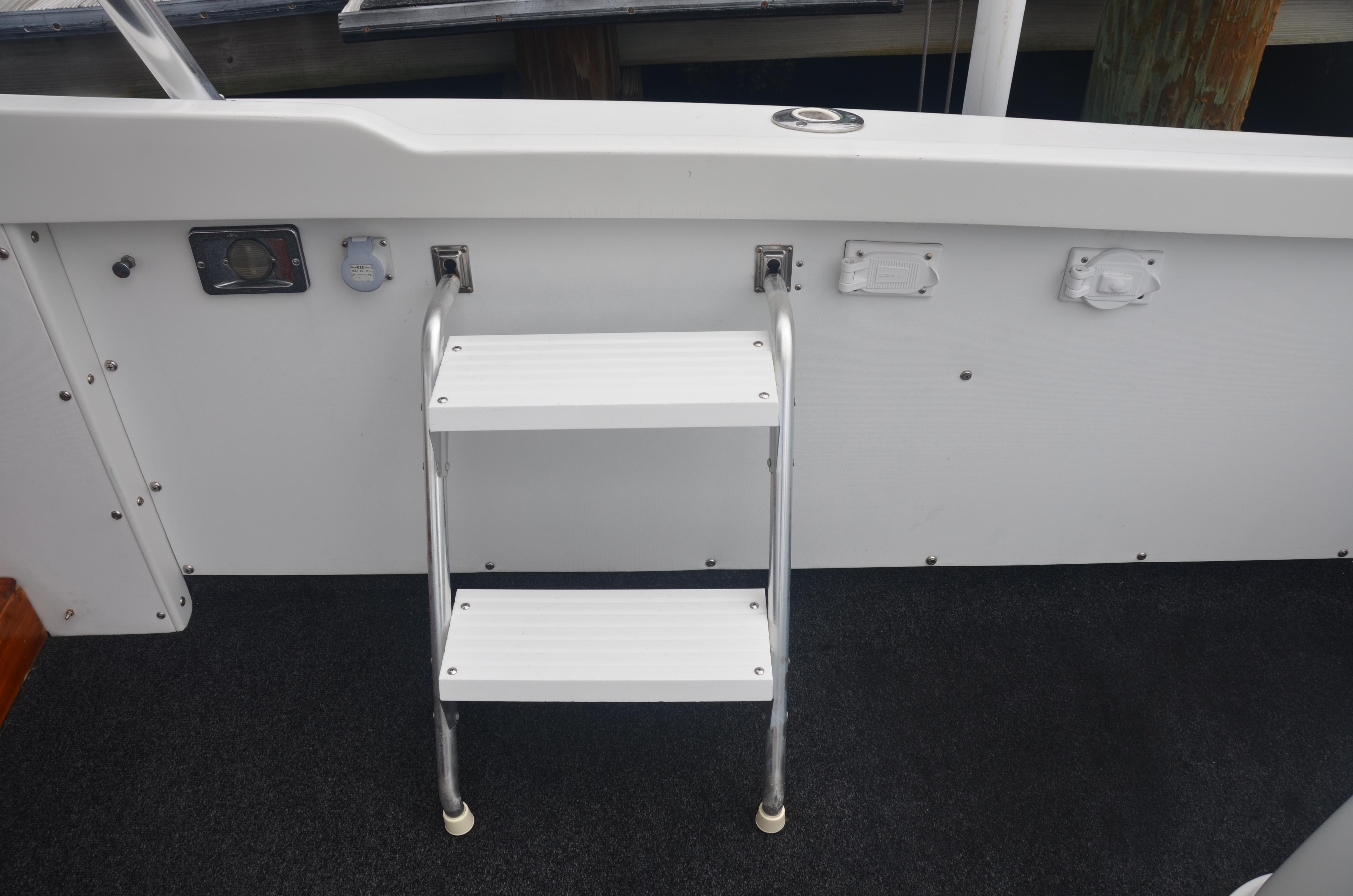 Bertram 25 - Favor - Cockpit