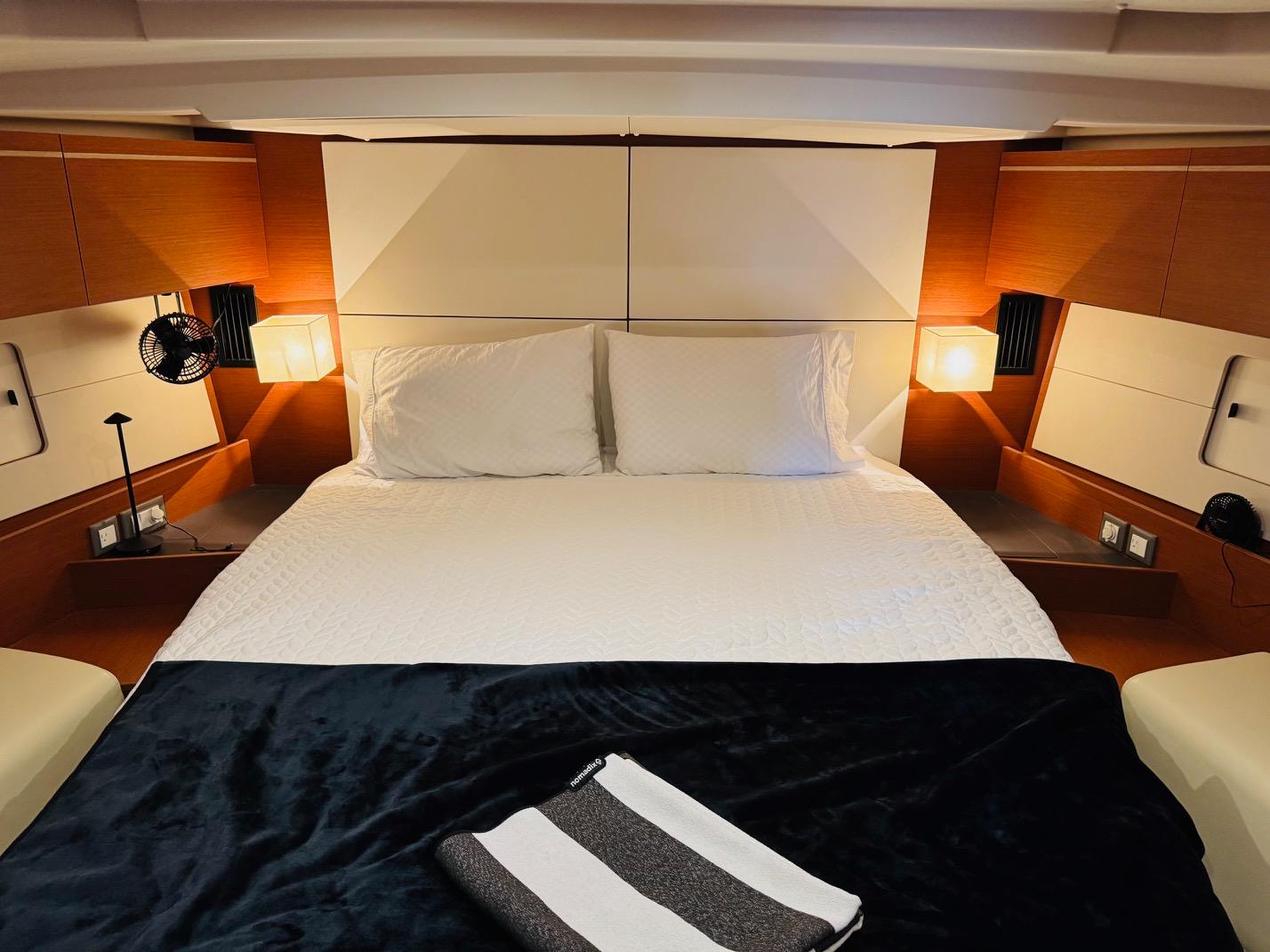 Yacht Photos Pics