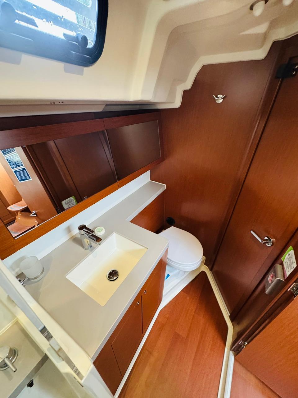 Yacht Photos Pics