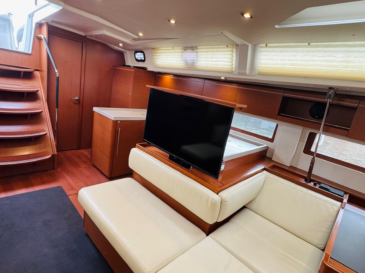 Yacht Photos Pics