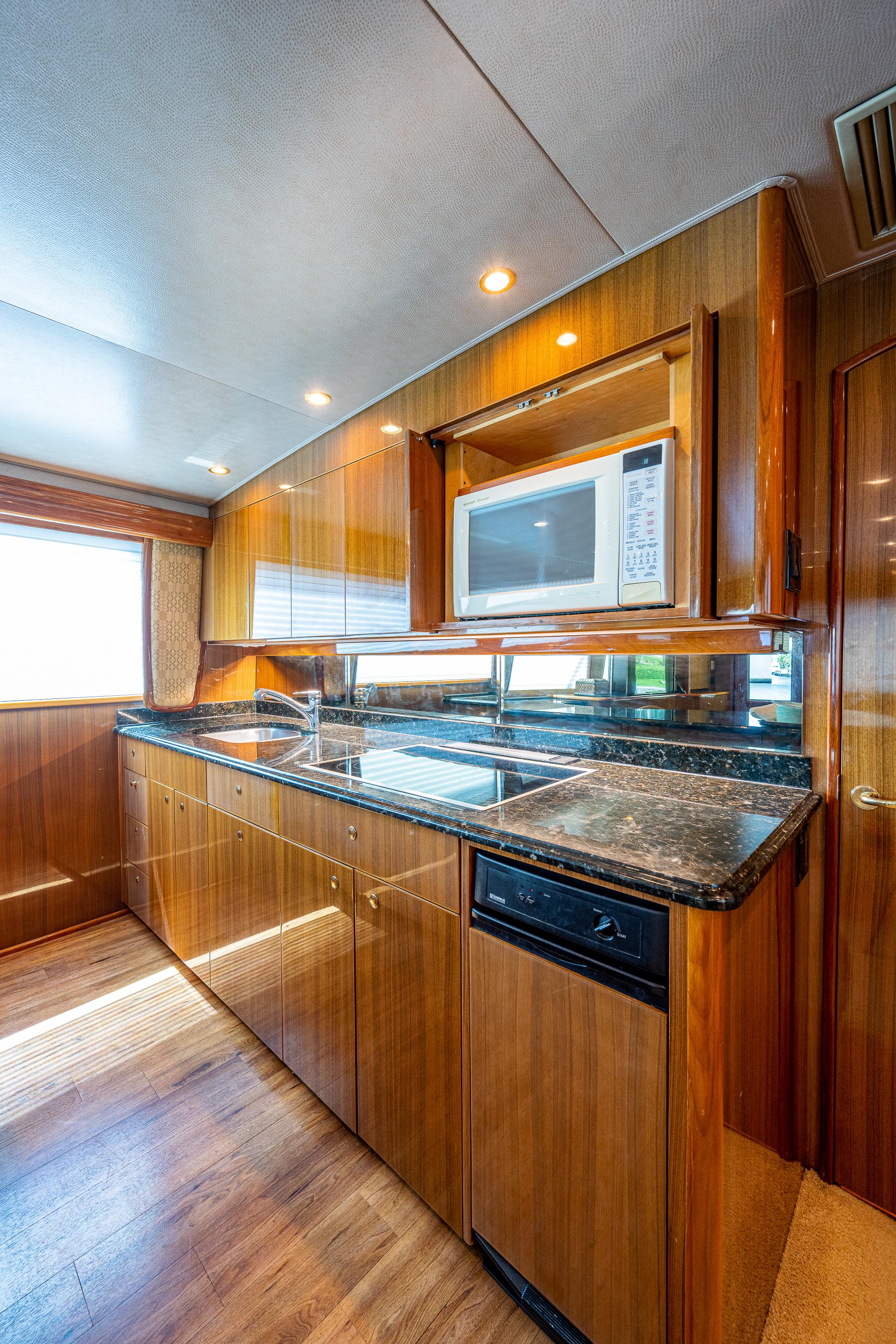 Viking 74 Convertible Reel Estate - Galley, Cooktop, Microwave