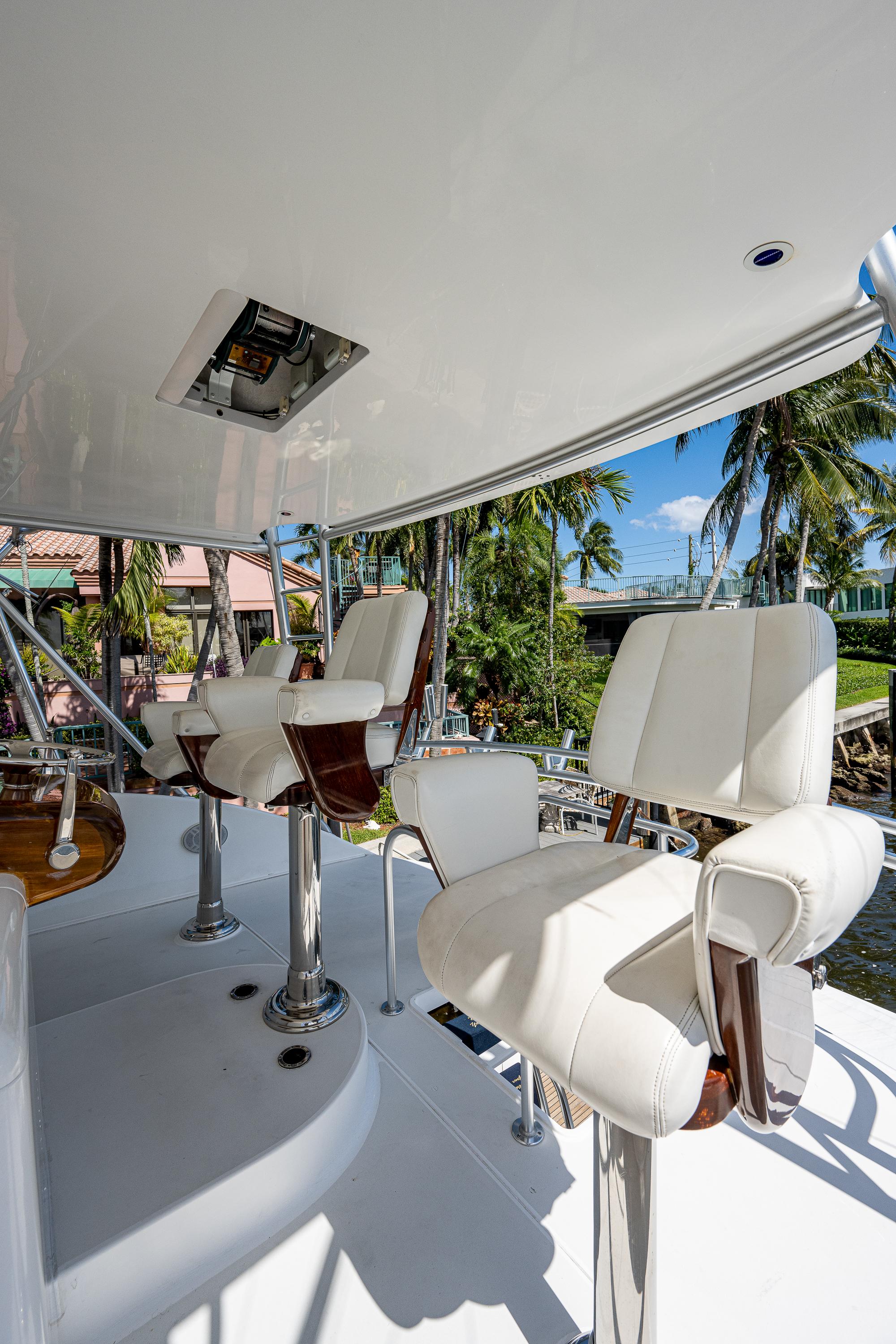 Viking 74 Convertible Reel Estate - Flybridge, Helm Chairs