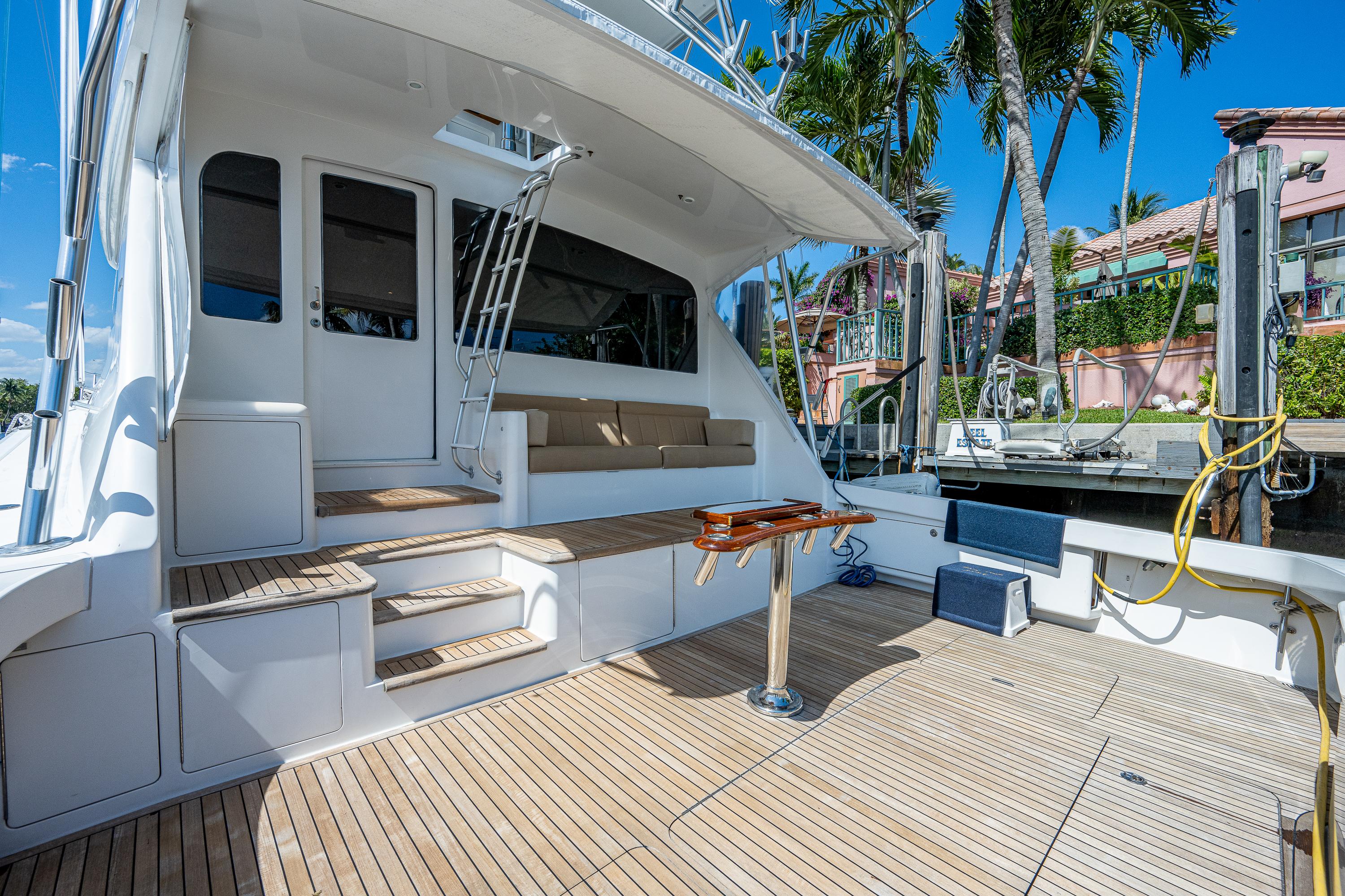 Viking 74 Convertible Reel Estate - Cockpit, Mezzanine Seating