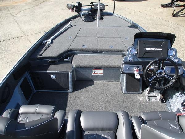 2021 Nitro boat for sale, model of the boat is Z21 Pro & Image # 2 of 8