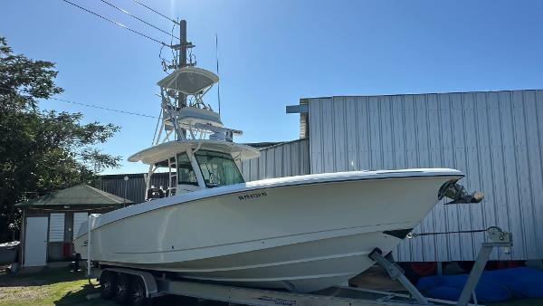 Photo of 2014 Boston Whaler 36'