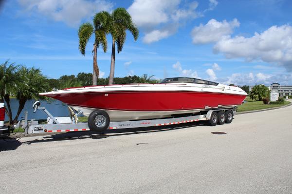Photo of 2007 Fountain 42'