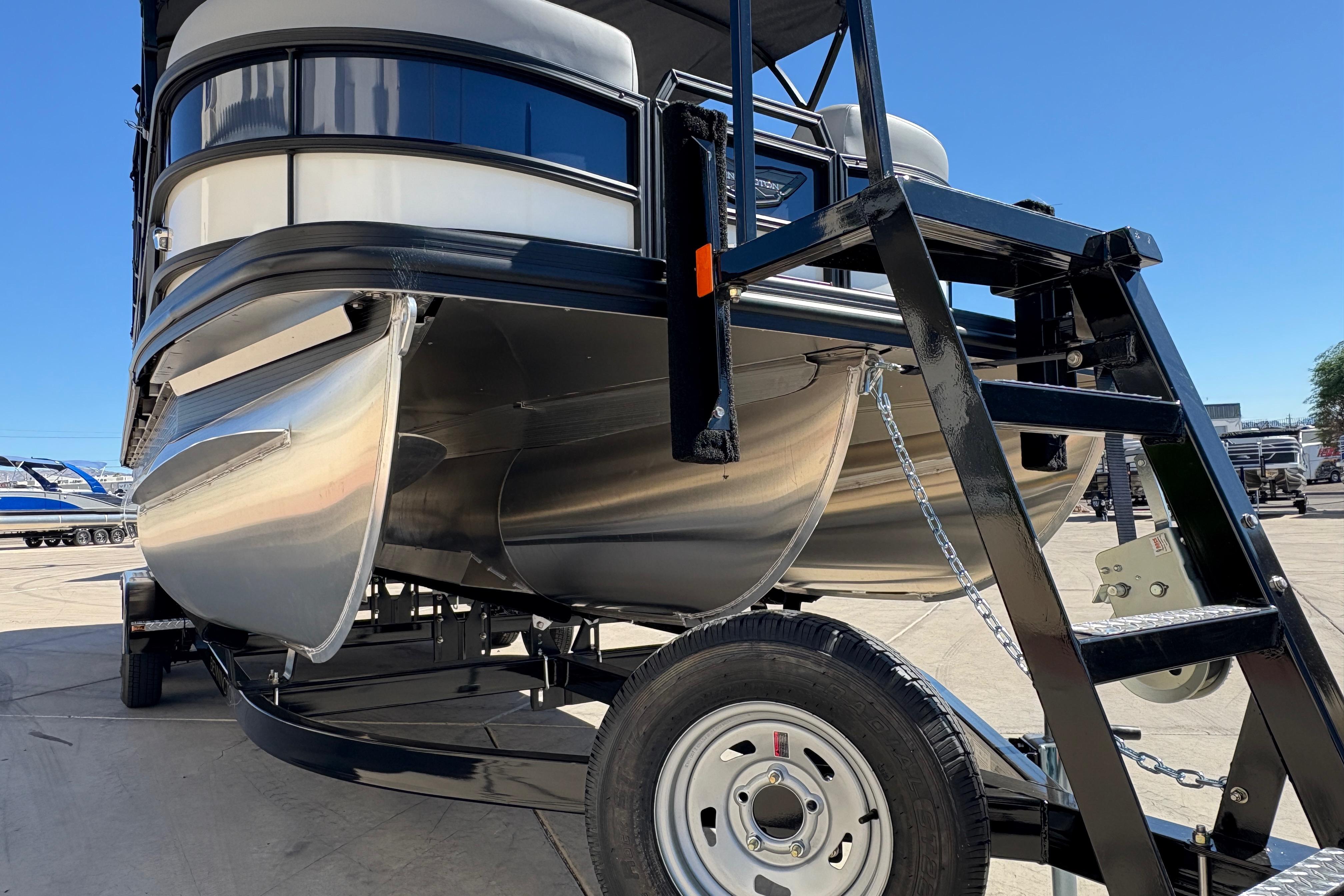 2026 Bennington 22 MSB #B7098G inventory image at Sun Country Marine Group, Lake Havasu City, AZ