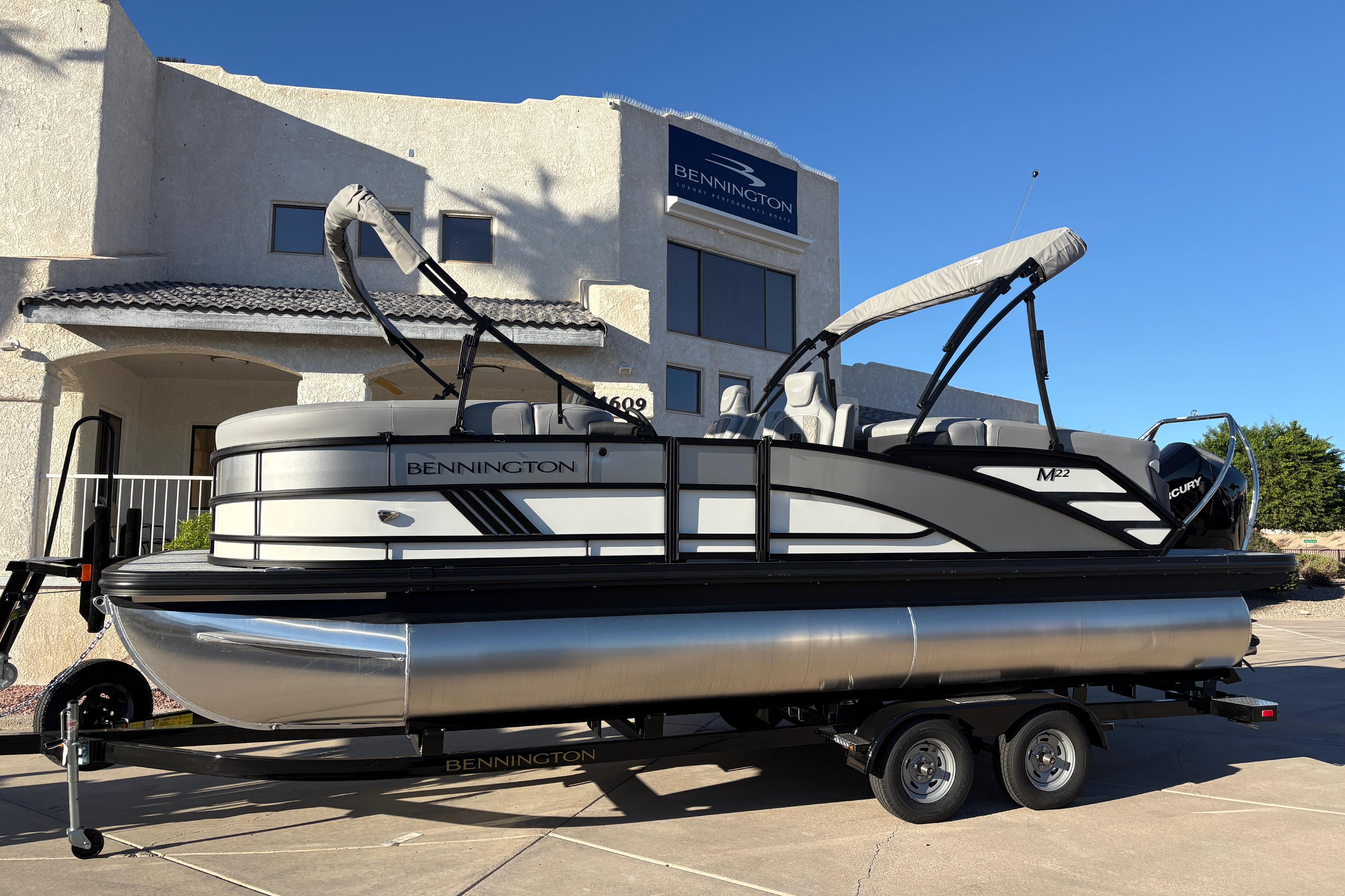 2026 Bennington 22 MFB #B7104G primary image