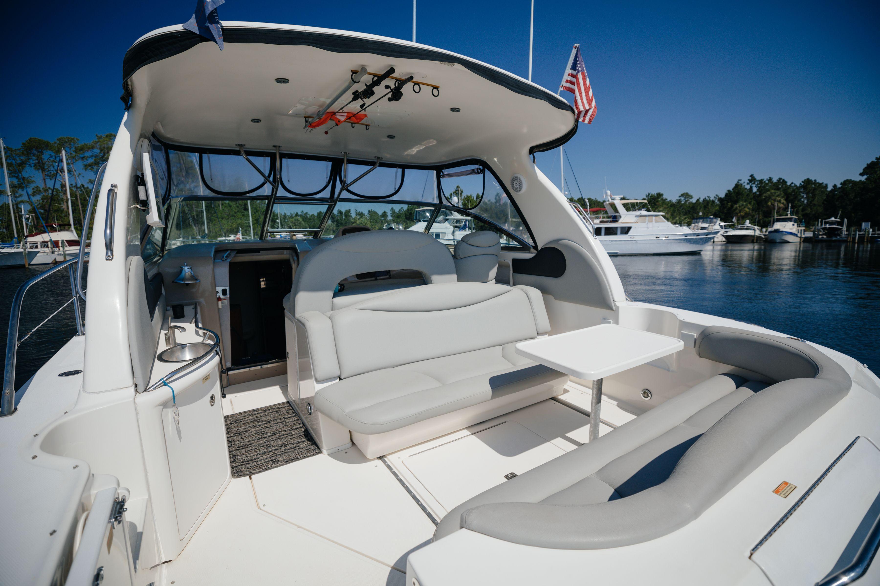 41 Sea Ray 410 Express Cruiser 2003 