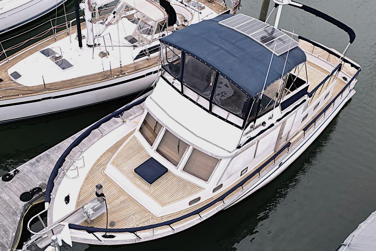 M 10650 CF Knot 10 Yacht Sales M 10650 CF Knot 10 Yacht Sales