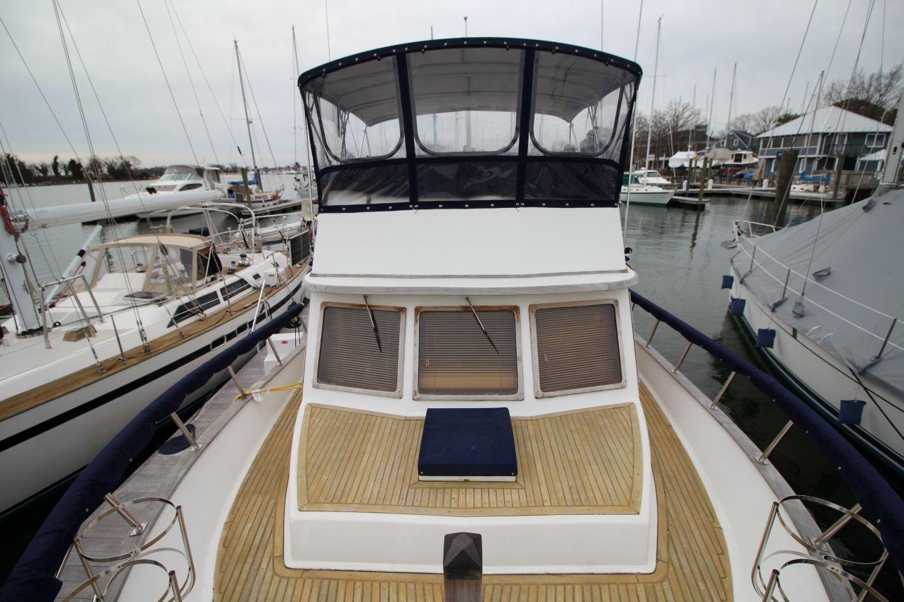 M 10650 CF Knot 10 Yacht Sales M 10650 CF Knot 10 Yacht Sales