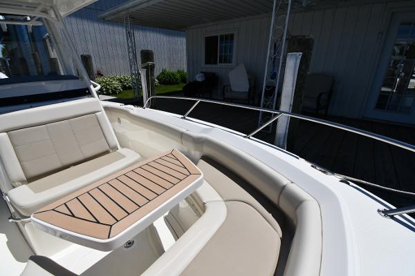 23' Boston Whaler, Listing Number 100874347, - Photo No. 25