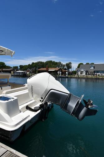 23' Boston Whaler, Listing Number 100874347, Image No. 10