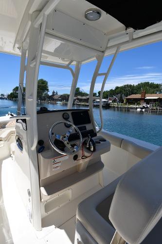 23' Boston Whaler, Listing Number 100874347, - Photo No. 12