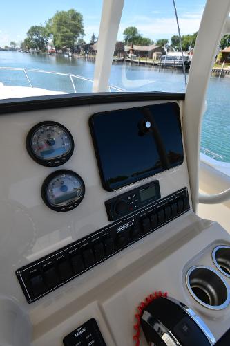 23' Boston Whaler, Listing Number 100874347, Image No. 13