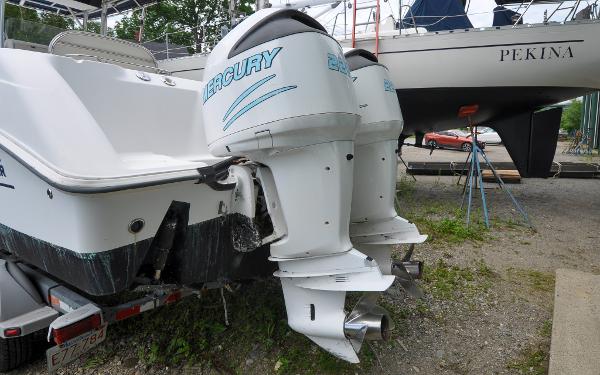 27' Boston Whaler, Listing Number 100903838, - Photo No. 3
