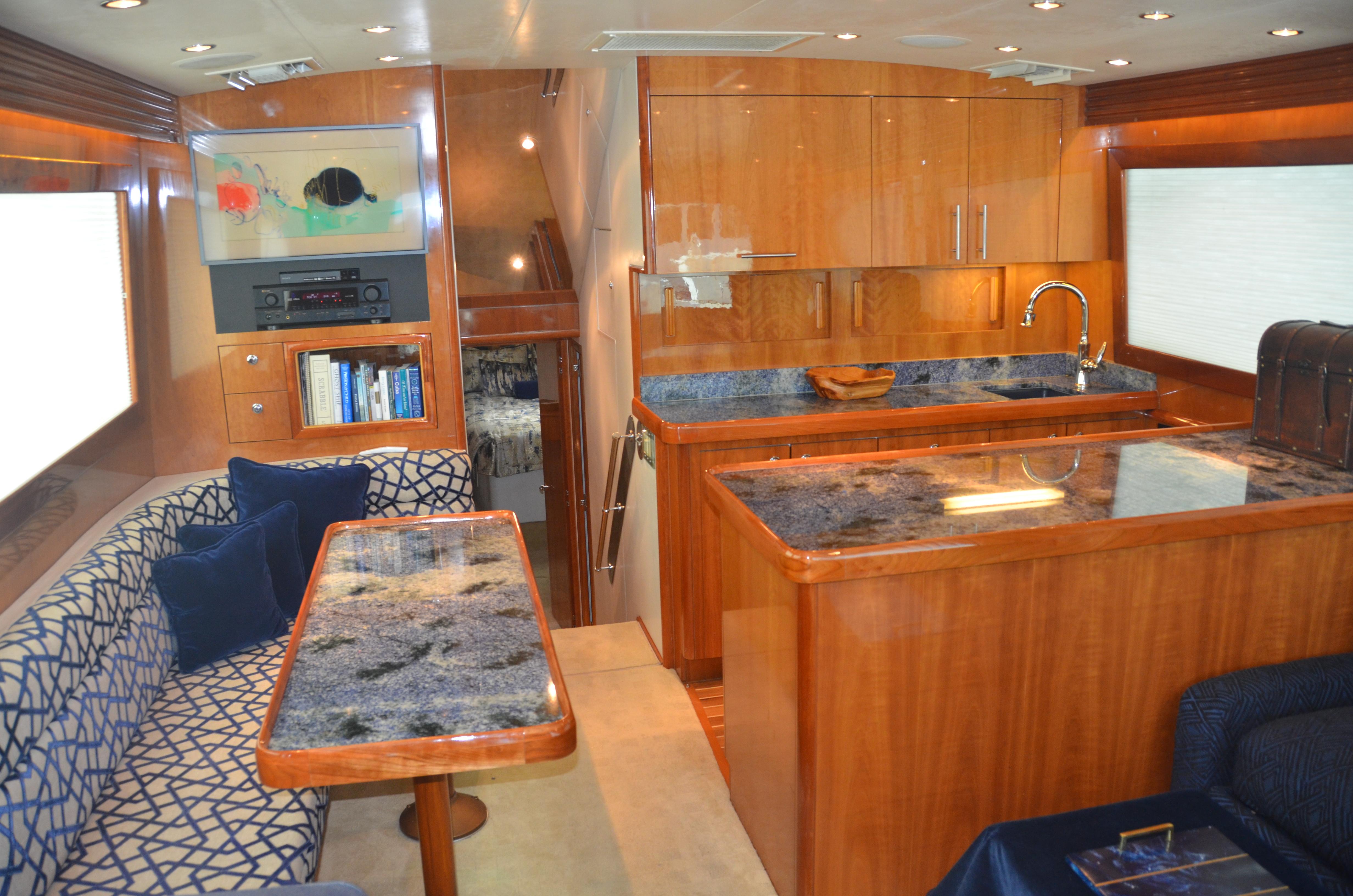 Hatteras 50-Moriah-Salon