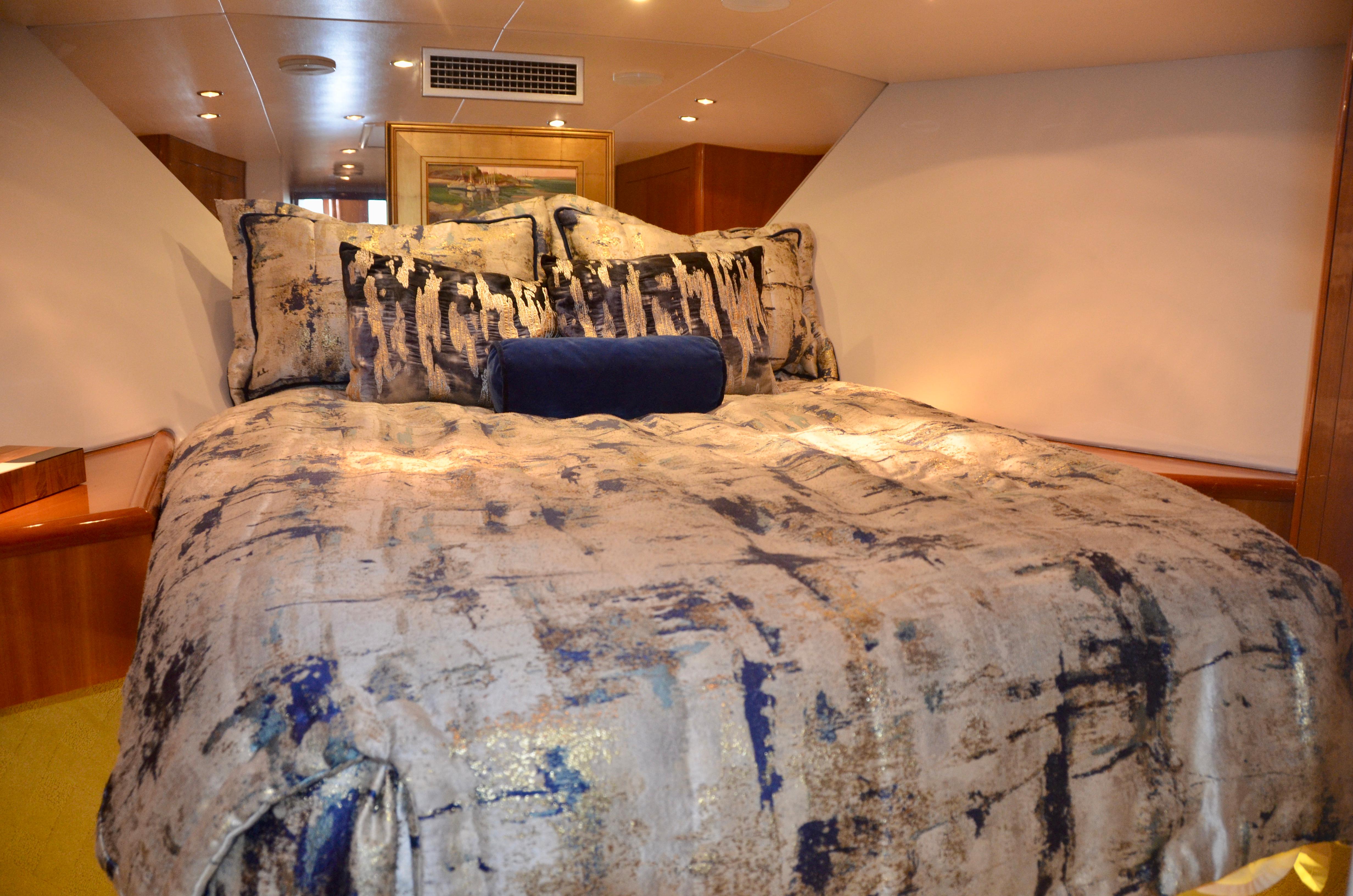 Hatteras 50-Moriah-VIP Stateroom