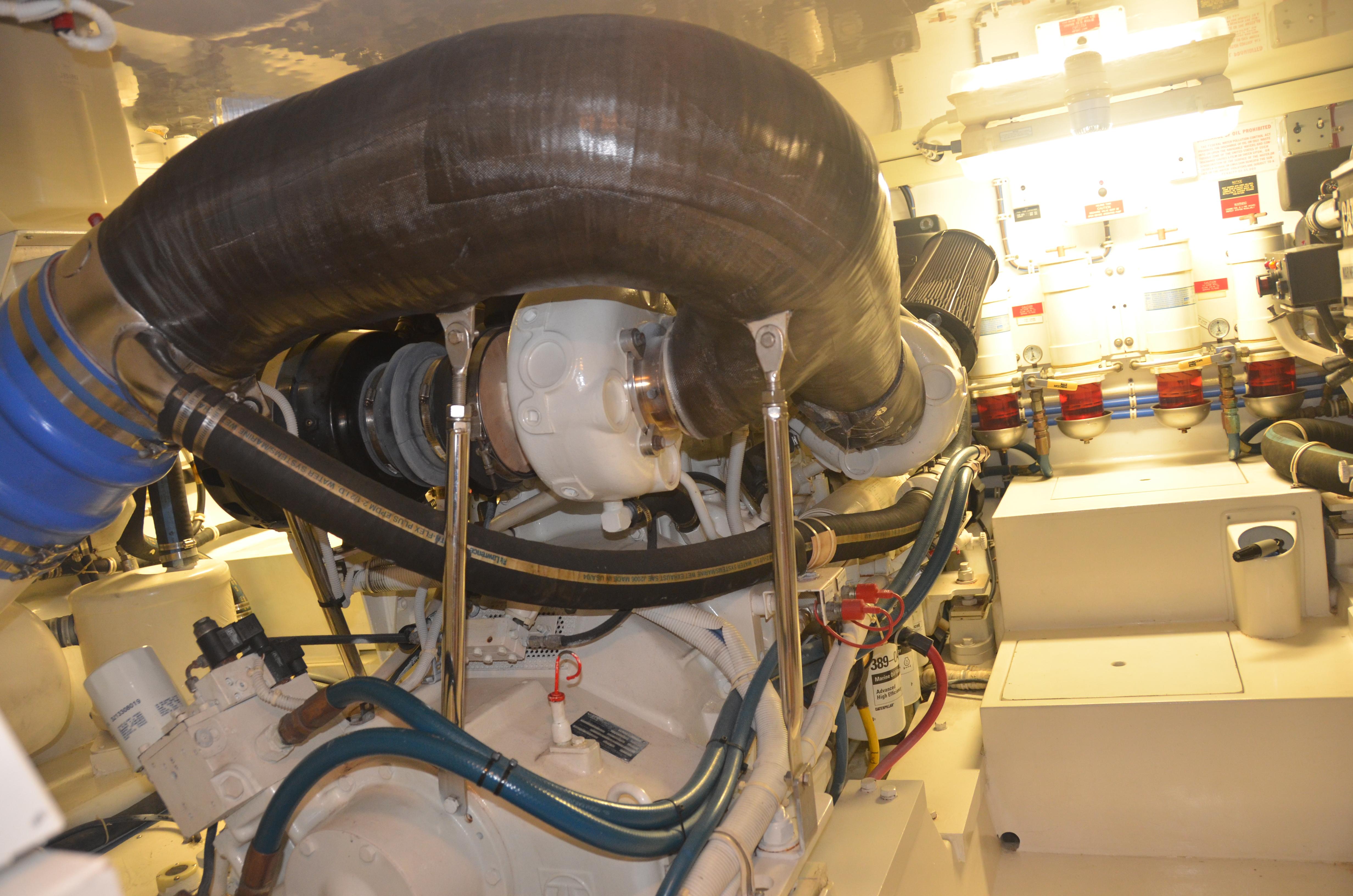 Hatteras 50-Moriah-Engine Room