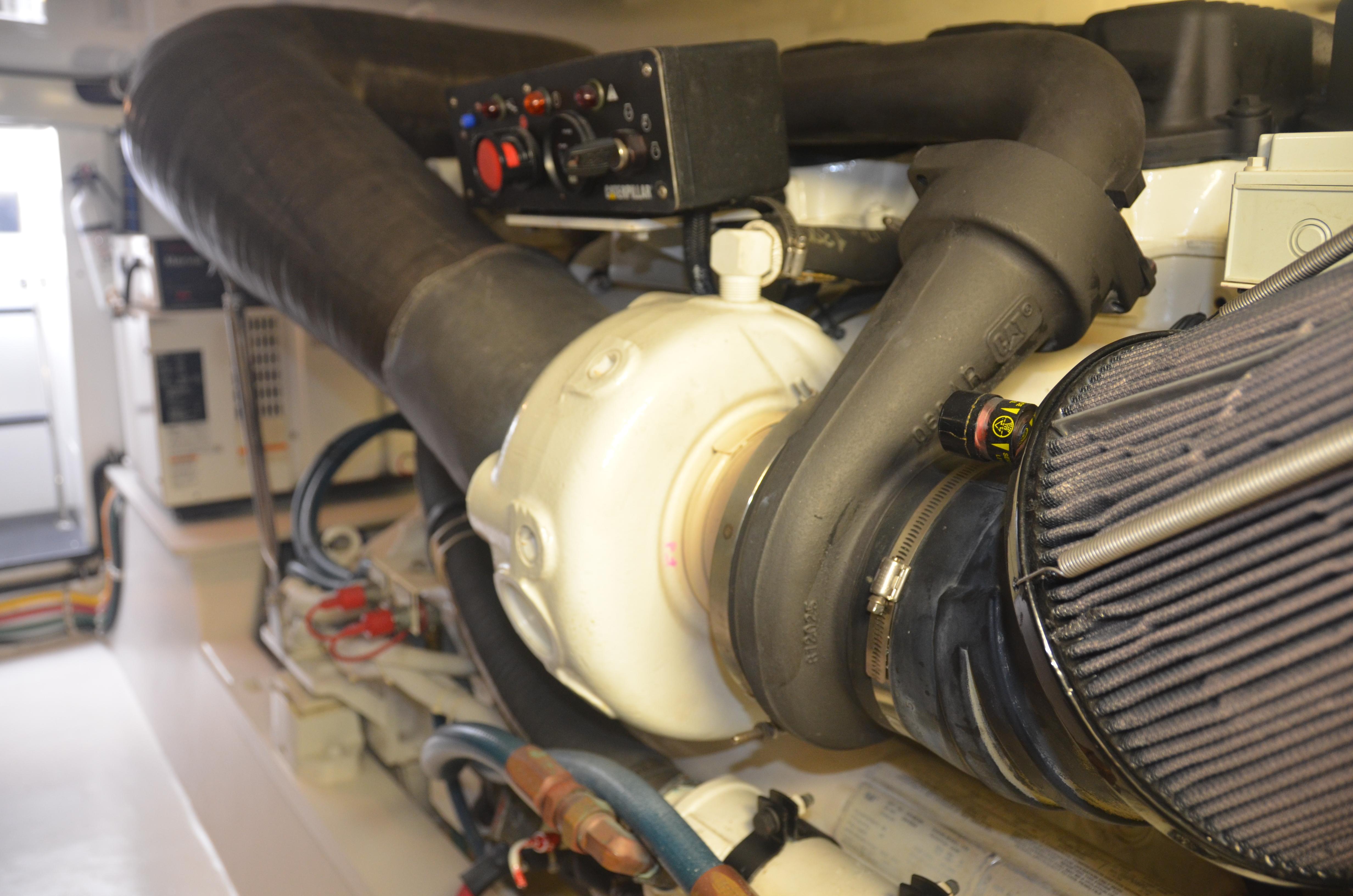 Hatteras 50-Moriah-Engine Room