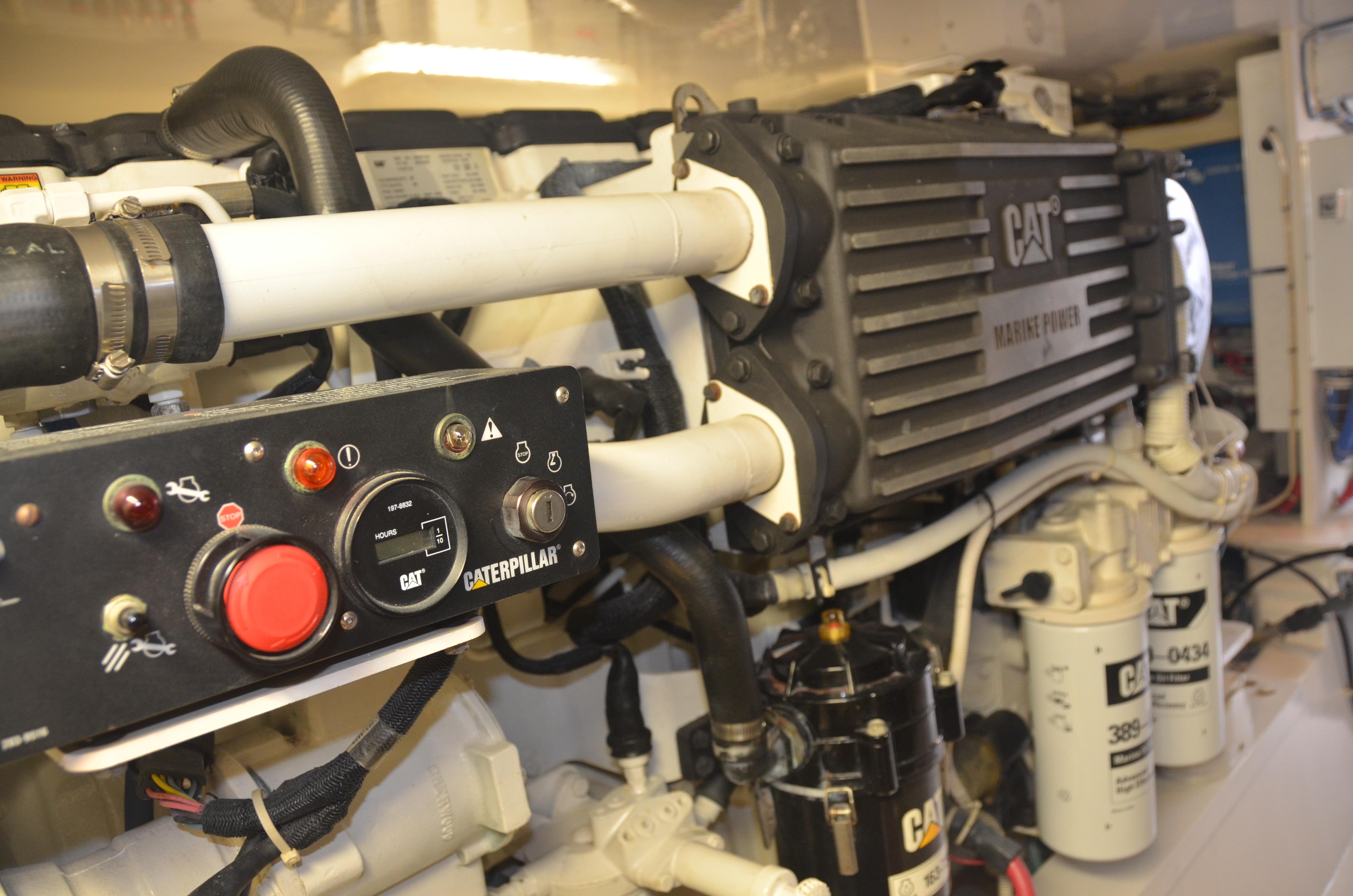 Hatteras 50-Moriah-Engine Room