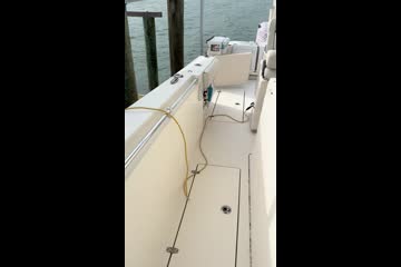 Cobia 344-CENTER-CONSOLE video