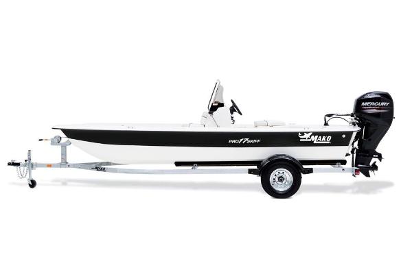2017 Mako boat for sale, model of the boat is Pro Skiff 17 CC & Image # 9 of 34