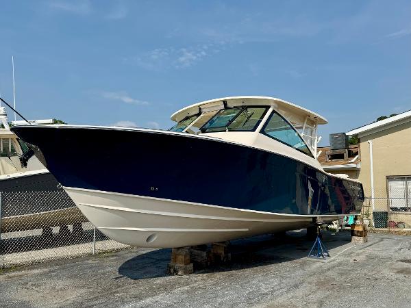 Photo of 2025 Grady-White 37'